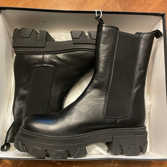 Shoes - Chunky Chelsea boot Net A Porter